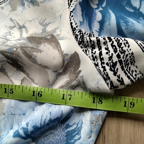 Soho Jeans Blue Floral V-Neck Long Sleeve Wrap Tunic Sz Small - Picture 7 of 8